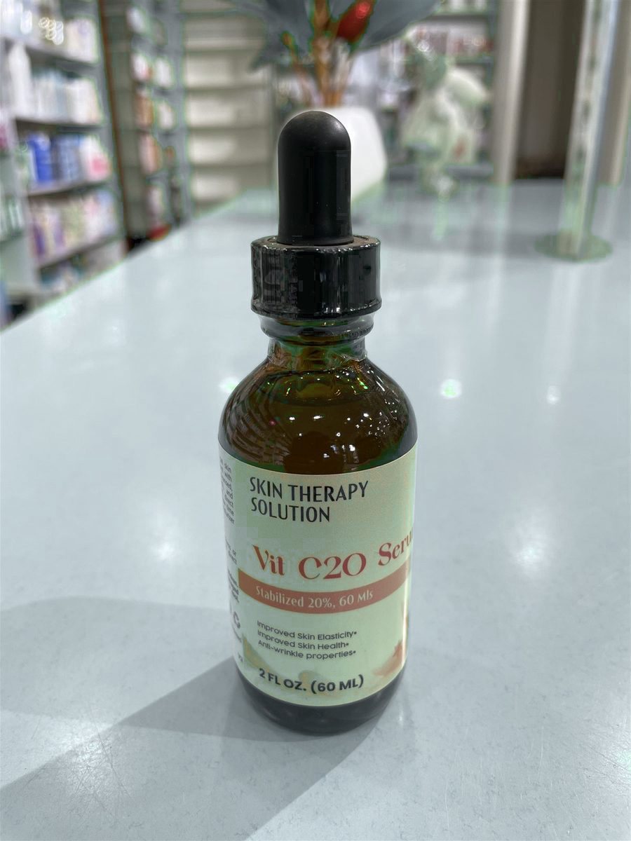 Geste 01 — le sérum Vit C20 en boutique